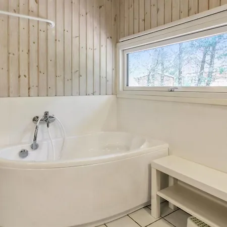 Prázdninový dům Karri - 1-1km From The Sea By Interhome