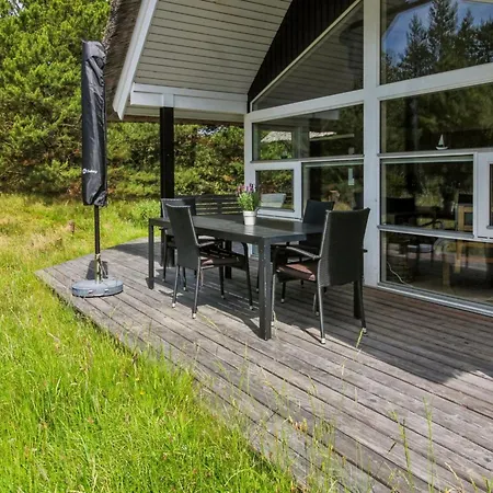 Karri - 1-1km From The Sea By Interhome Molby