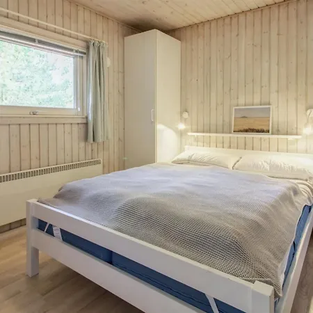 Karri - 1-1km From The Sea By Interhome * Molby