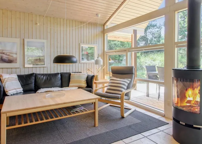 Karri - 1-1km From The Sea By Interhome Molby