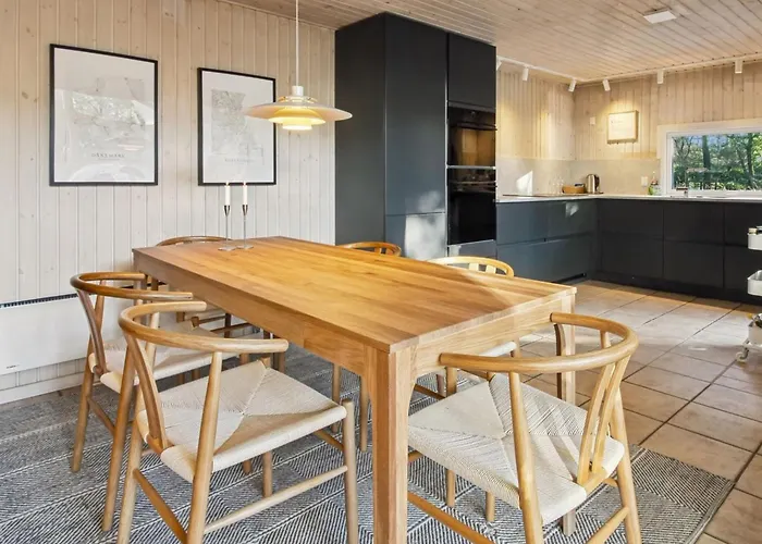 Karri - 1-1km From The Sea By Interhome