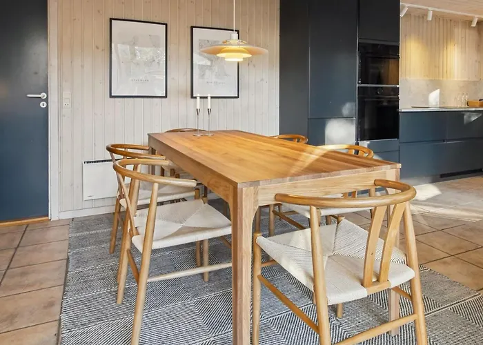 Karri - 1-1km From The Sea By Interhome