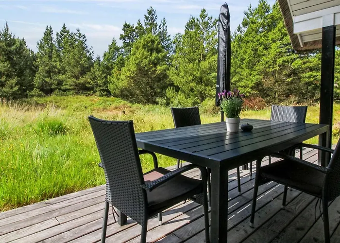 Karri - 1-1km From The Sea By Interhome Molby