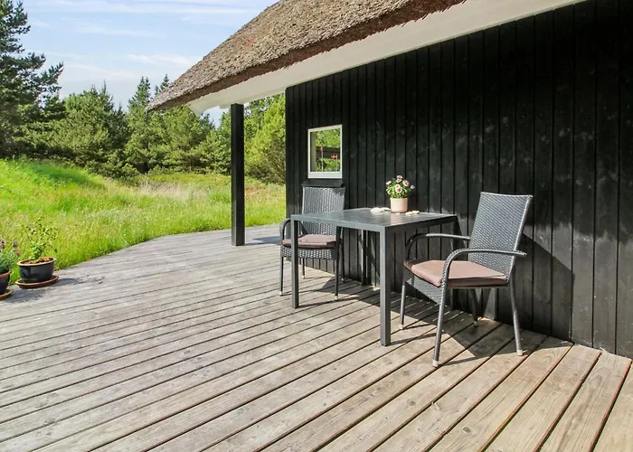 Karri - 1-1km From The Sea By Interhome *